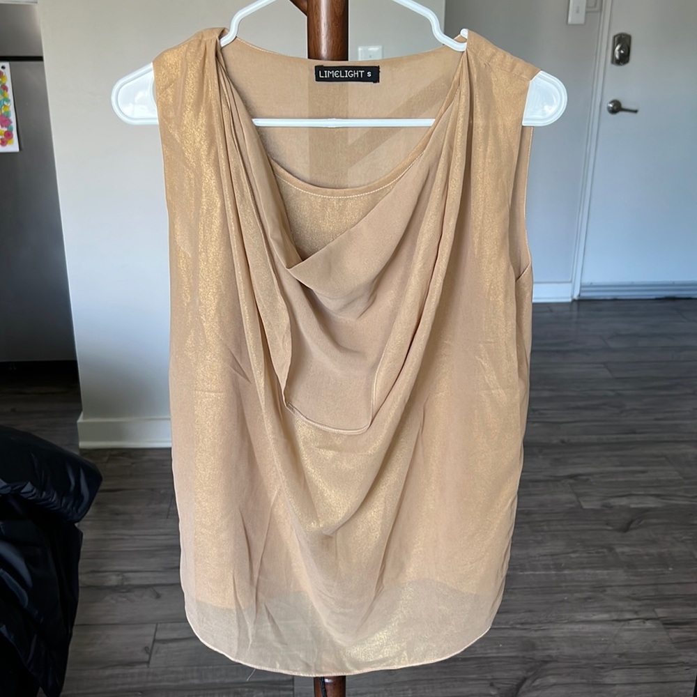 Sleeveless, Scoop Neck Blouse with shimmer